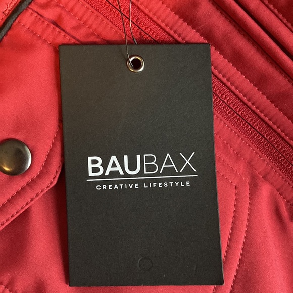 NEW W/ TAGS BauBax Women's Red Bomber Travel Jacket - Picture 10 of 11
